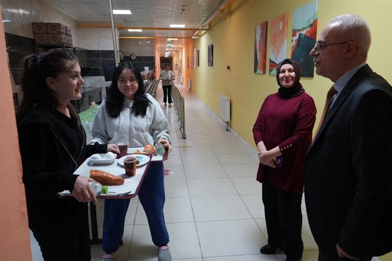 İl Müdürümüz Zekeriya Arslantürk Öğrenci Yurtlarını Ziyaret Etti