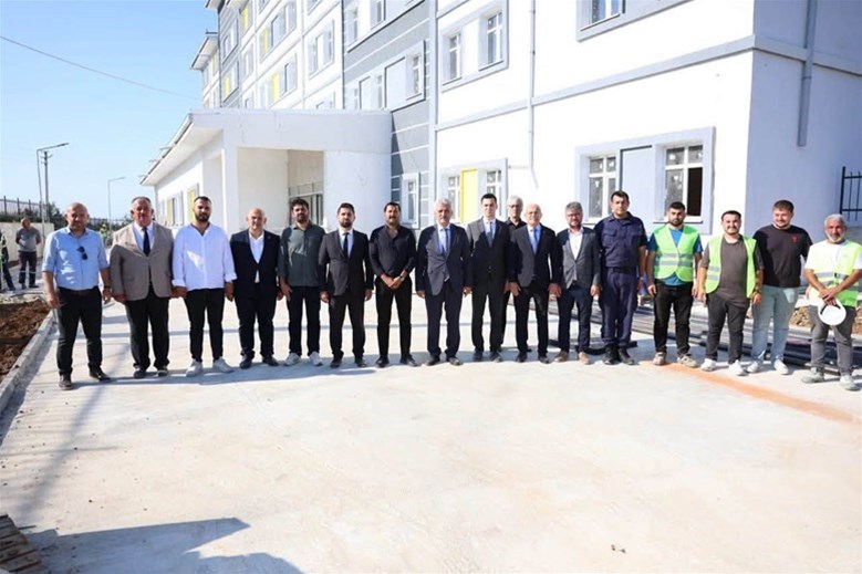 Valimiz Sayın Mehmet Makas, Akçakoca’da Yapımı Süren 300 Kişilik Öğrenci Yurdu İnşaatını İnceledi