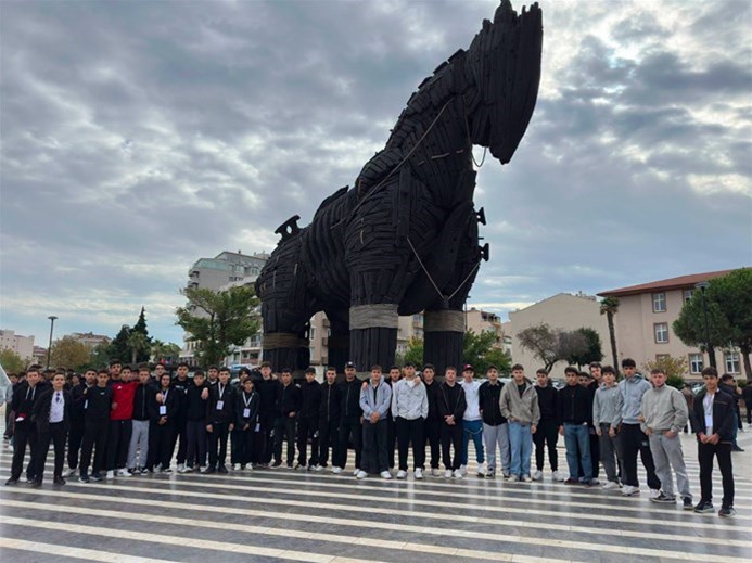 Gençler Bir Destandır Çanakkale Programında Tarihin İzinde