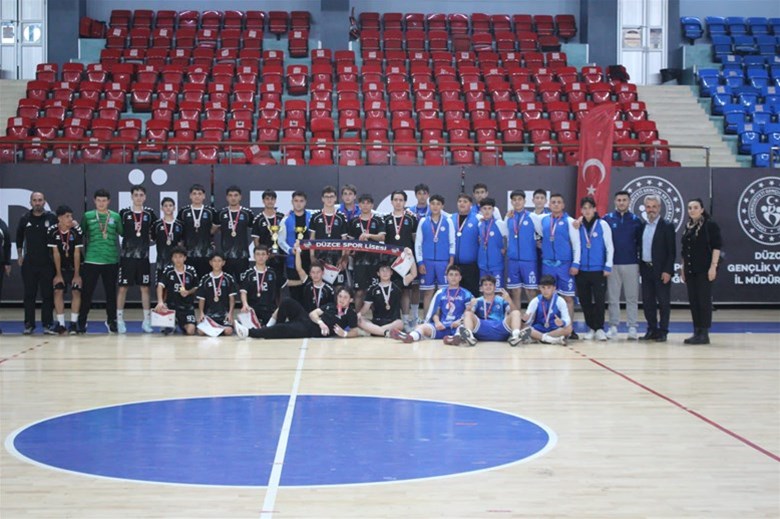 Okul Sporları Hentbol Genç Kız ve Genç Erkek Müsabakaları Tamamlandı